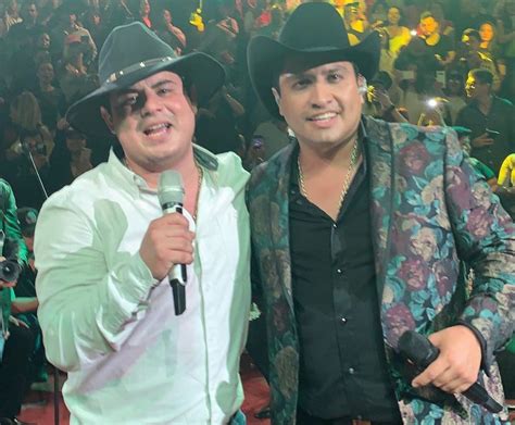 Video Juli N Lvarez Y Alfredo Olivas Anuncian Su Primer Concierto