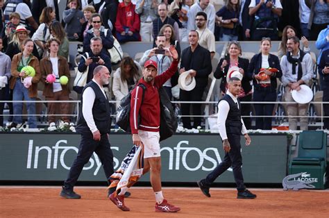 Novak Djokovic K Mpft Sich Ins Viertelfinale Der French Open