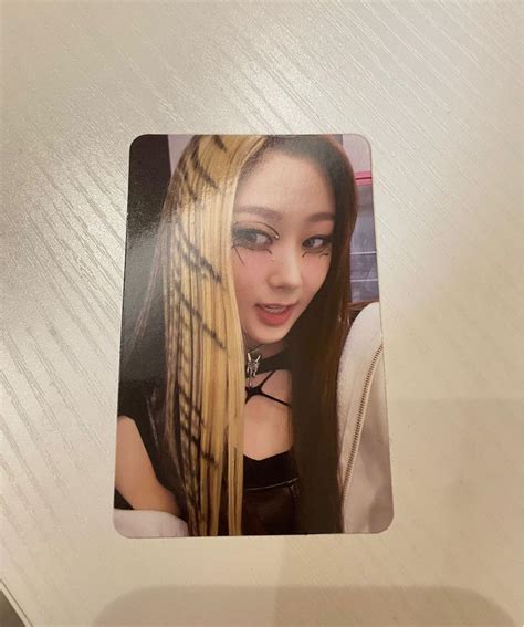 Aespa Girls Giselle Photocard Pc 興趣及遊戲 收藏品及紀念品 韓流 Carousell