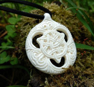 ЧИСТЫЙ ОБЕРЕГ «ТРИГЛАВ». КОСТЬ | Обереги, Подвески, Руны