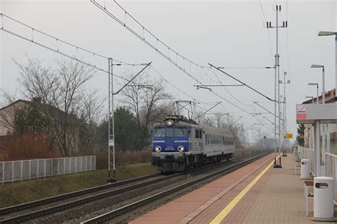 PKP IC EP07 1061 Otusz Train Station 19 02 2019 Szogun000 Flickr