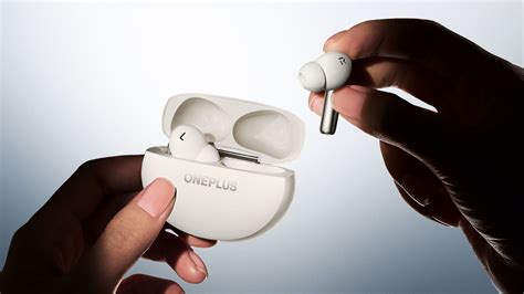 The OnePlus Buds Pro 3 pack all the right upgrades without a price bump