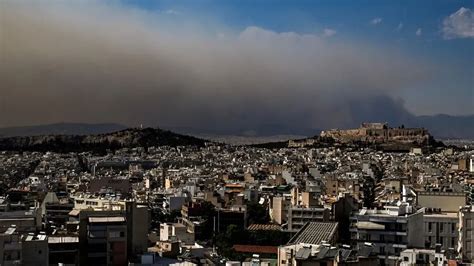 Veintiocho Muertos En Una Nueva Ola De Incendios En Territorio Griego