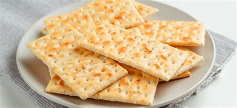 Are Saltine Crackers Healthy? Pros and Cons of Saltines - Dr. Axe