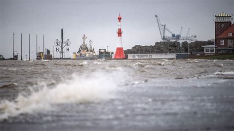 Dritter Tag in Folge Sturmflut an Nordseeküste sorgt für überschwemmte