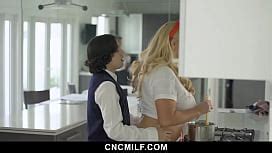 Teen And Milf Quickly Get The Freeuse Office S Dynamic Cncmilf XNXX