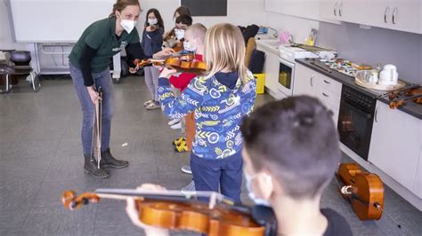 Grundschule Am Lindhof Bremer Philharmonie sorgt für Begeisterung