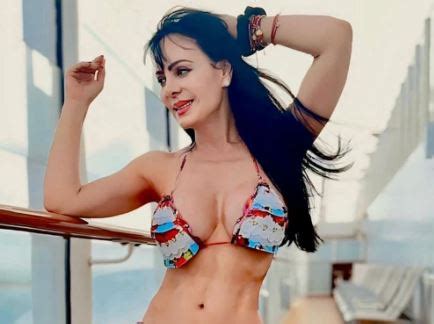 Maribel Guardia Demuestra A Sus A Os Aun Puede Lucir Una Bikini Mejor Que Muchas De Soy