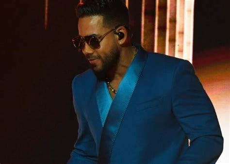 Romeo Santos, the 'King of Bachata,' bringing stadium tour to Houston ...