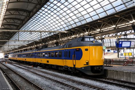 NS ICMm 4 4243 Amsterdam Centraal Trainspo