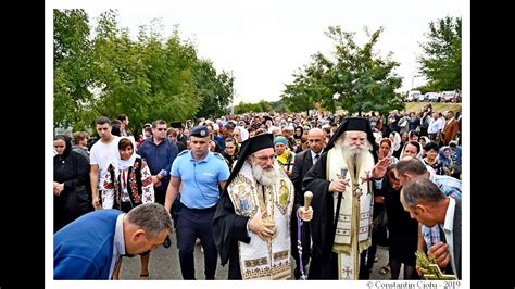 Mii De Pelerini Pe „drumul Crucii” La Mănăstirea Hadâmbu 14