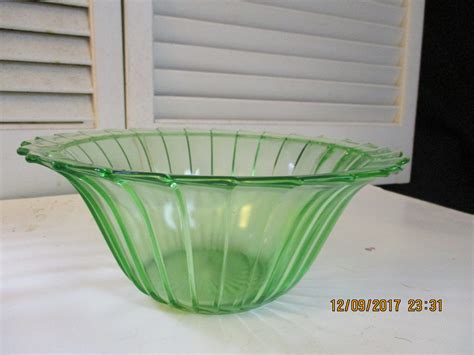 Kitchen And Dining Bowls Dining And Serving Jeannette Glass Company 1930s Sierra Pinwheel Green