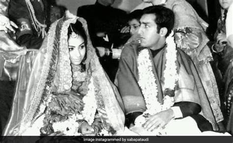 A Rare Pic From Sharmila Tagore And Mansoor Ali Khan Pataudi's "Royal Wedding"