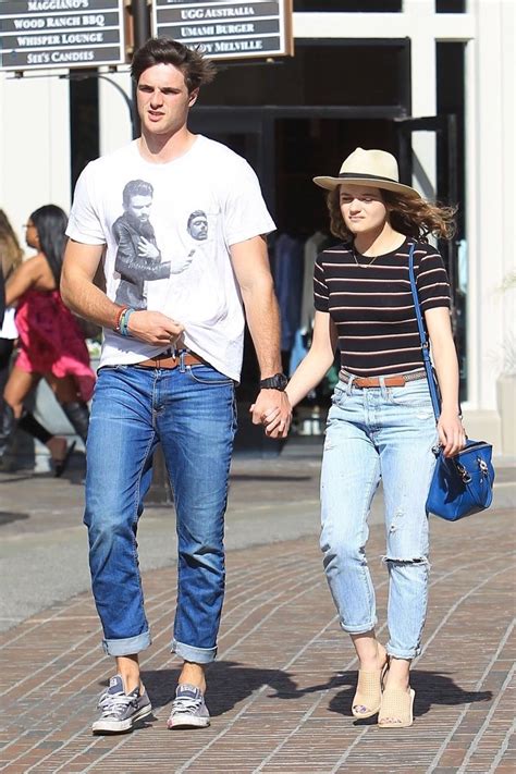 Jacob Elordi Joey King Joey King Holds Hands With Jacob Elordi While