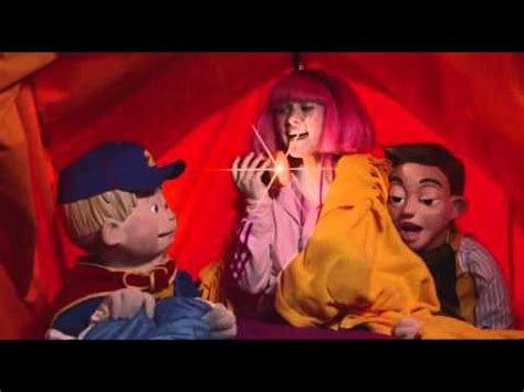 Lazytown - Spooky Song (Portuguese) - YouTube