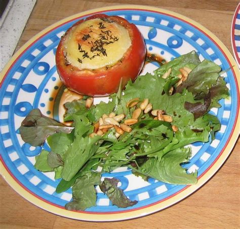 les petits plats de trinidad Tomates farcies au chèvre chaud