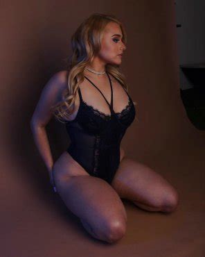 Clothing Lingerie Blond Thigh Beauty Porn Pic