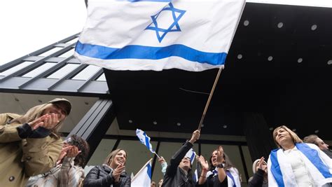 IN PHOTOS: Montrealers react to the Israel-Gaza war | CTV News