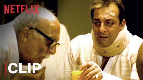 Munna Bhai MBBS Carrom Scene | Sanjay Dutt, Arshad Warsi | Netflix India - YouTube