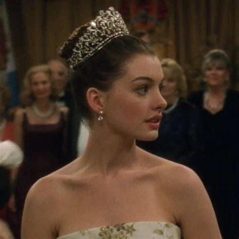 Princess of genovia anne hathaway halloween costume disney movie 2001 ...