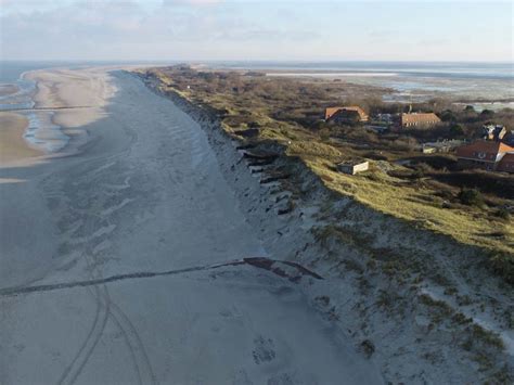 Sturmflutsaison Sturmtief Zoltan Sorgt F R D Nenabbr Che Auf Den