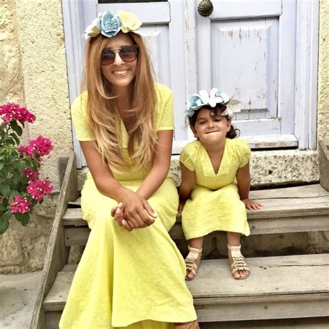 5 Hot Sexy Melek Icmeli Ogut Bikini Pics