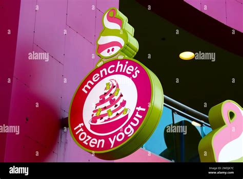 Menchies Frozen Yogurt The Yogurt Your Way Where You Can Choose The