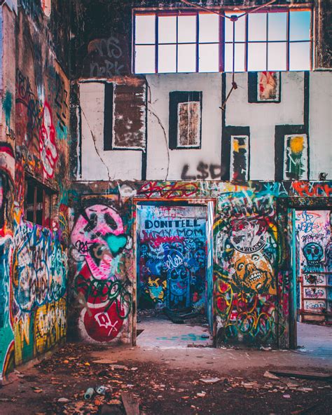 Photo of Abandoned Building With Graffiti · Free Stock Photo