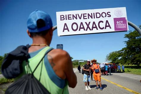 La Caravana Viacrucis Migrante desafía los intentos de detención y