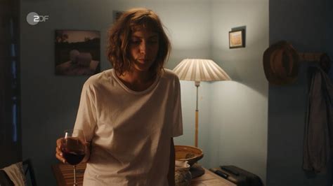 Nude Video Celebs Sophie Pfennigstorf Sexy Ein Sommer In Istrien 2021