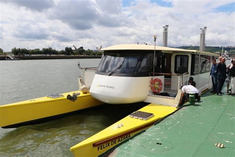 Rouen La Navette Fluviale Sur La Seine Hors Service Apr S Une Avarie