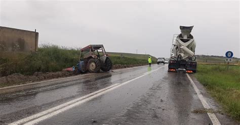 Orumda Beton Mikseri Ile Trakt R Arp T Yaral Gerede Medya