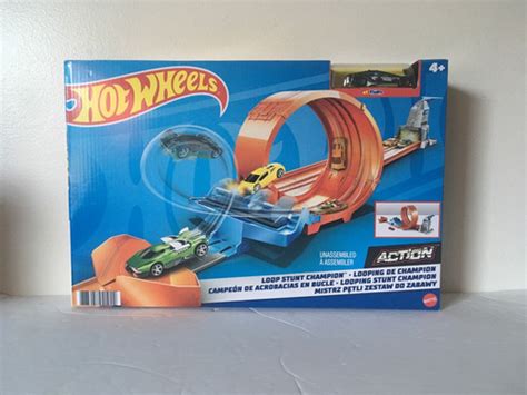 Hot Wheels Loop Stunt Champion Set GTV13 UPC 887961921014 Hobby House Toys