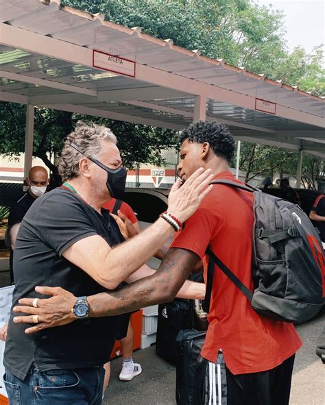 S O Paulo Desembarca Em Fortaleza Para Duelo Decisivo Pela Copa Do