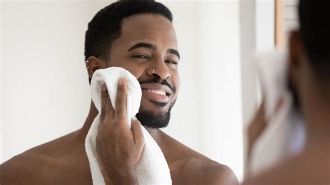 Limpeza de pele masculina conheça os benefícios do procedimento