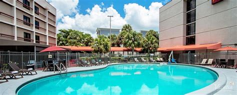 Red Roof Inn PLUS+ Miami Airport | Miami / Fort Lauderdale Hotels in ...