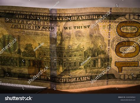 100 Dollar Bill Security Feature United Stock Photo 2242938563 | Shutterstock