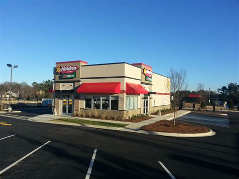 closest hardee's to my location 2