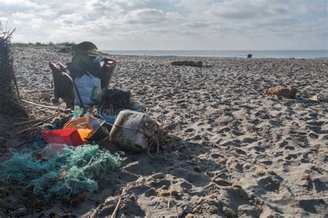 MENORCA SPAGNA GENNAIO 2020 Inquinamento Plastico Sulle Spiagge