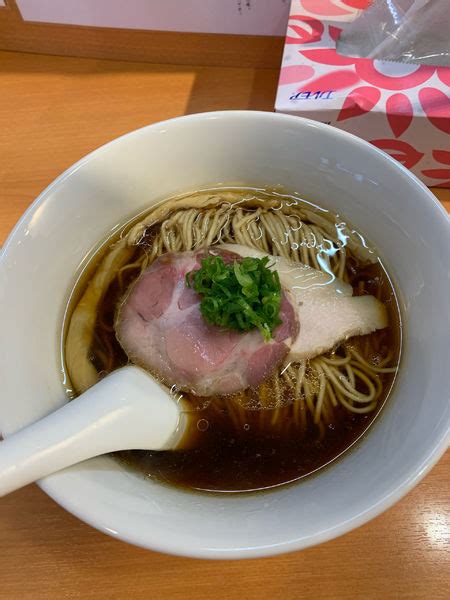 『醤油らぁ麺』らぁ麺 はやし田 池袋店のレビュー ラーメンデータベース