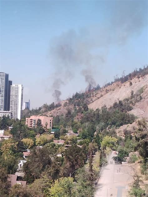 Incendio Afect A Ladera Del Cerro San Crist Bal Se Registra Una