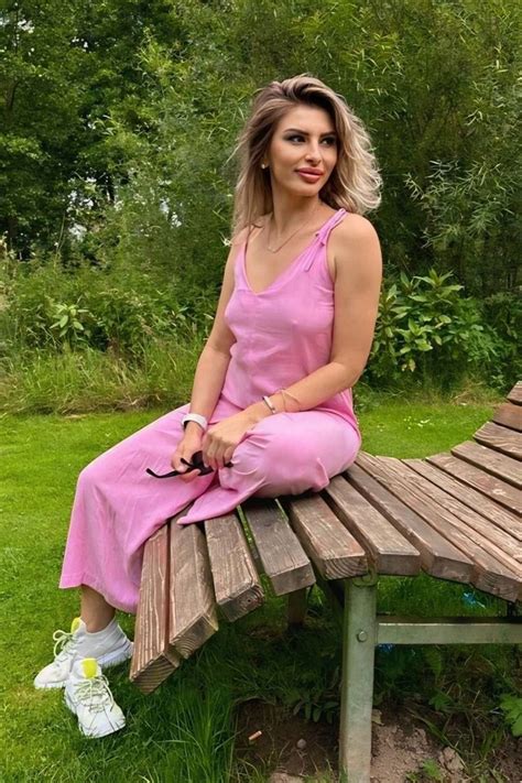 Gorgeous Yana Y O From Nikolaev With Blonde Hair Id Ladadate