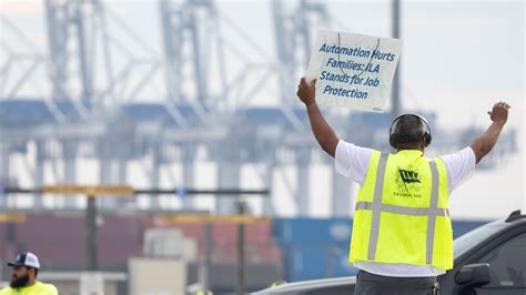 Port Strike Suspended After Dockworkers’ Union Receives New Wage Offer