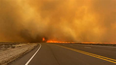 Al Menos Cinco Incendios Forestales Activos Arden En El Panhandle De Texas Y Queman Más De 370