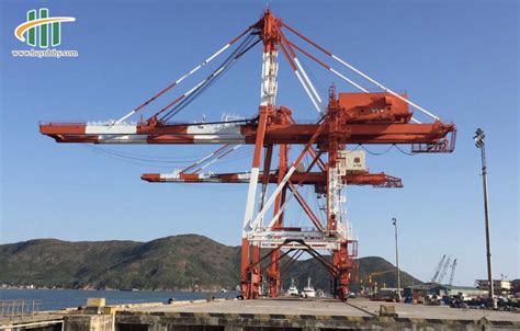 Handed over and put into operation Quy Nhon Port Cranes System - Huỳnh ...