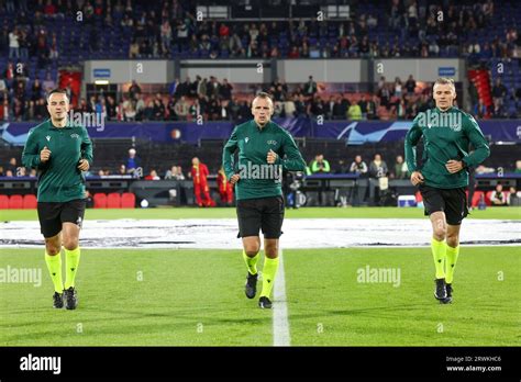 Schiedsrichter Irfan Peljto Fotos Und Bildmaterial In Hoher Aufl Sung