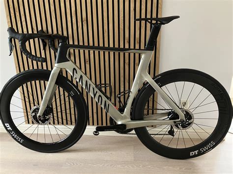 Canyon Aeroad CFR Disc Di2 Used In L Buycycle