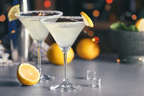 18 Best Lemon Cocktails to Drink