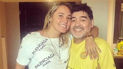 Cómo Es La Vida De Rocío Oliva Lejos De La Familia Maradona Mdz Online