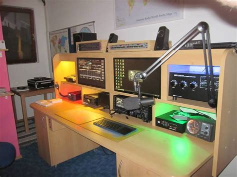 Diy Ham Radio Desk - The Ham Radio Shack | Ham radio, Radio shack ...